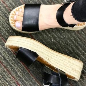Women's shoes
